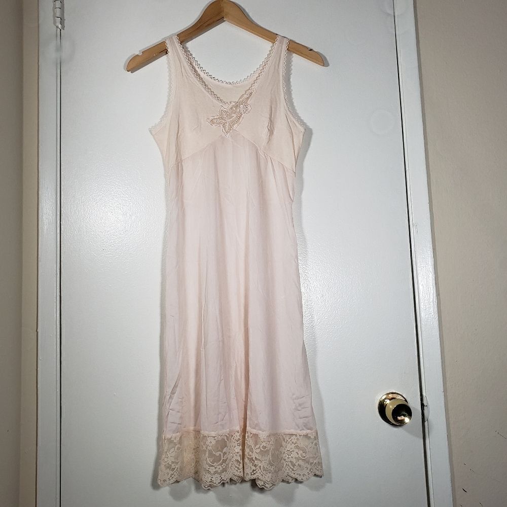 Vintage Style Classic Style Elegant Nightgown Size M